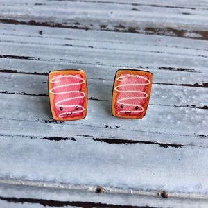 Hard plastic pop tart stud post earrings